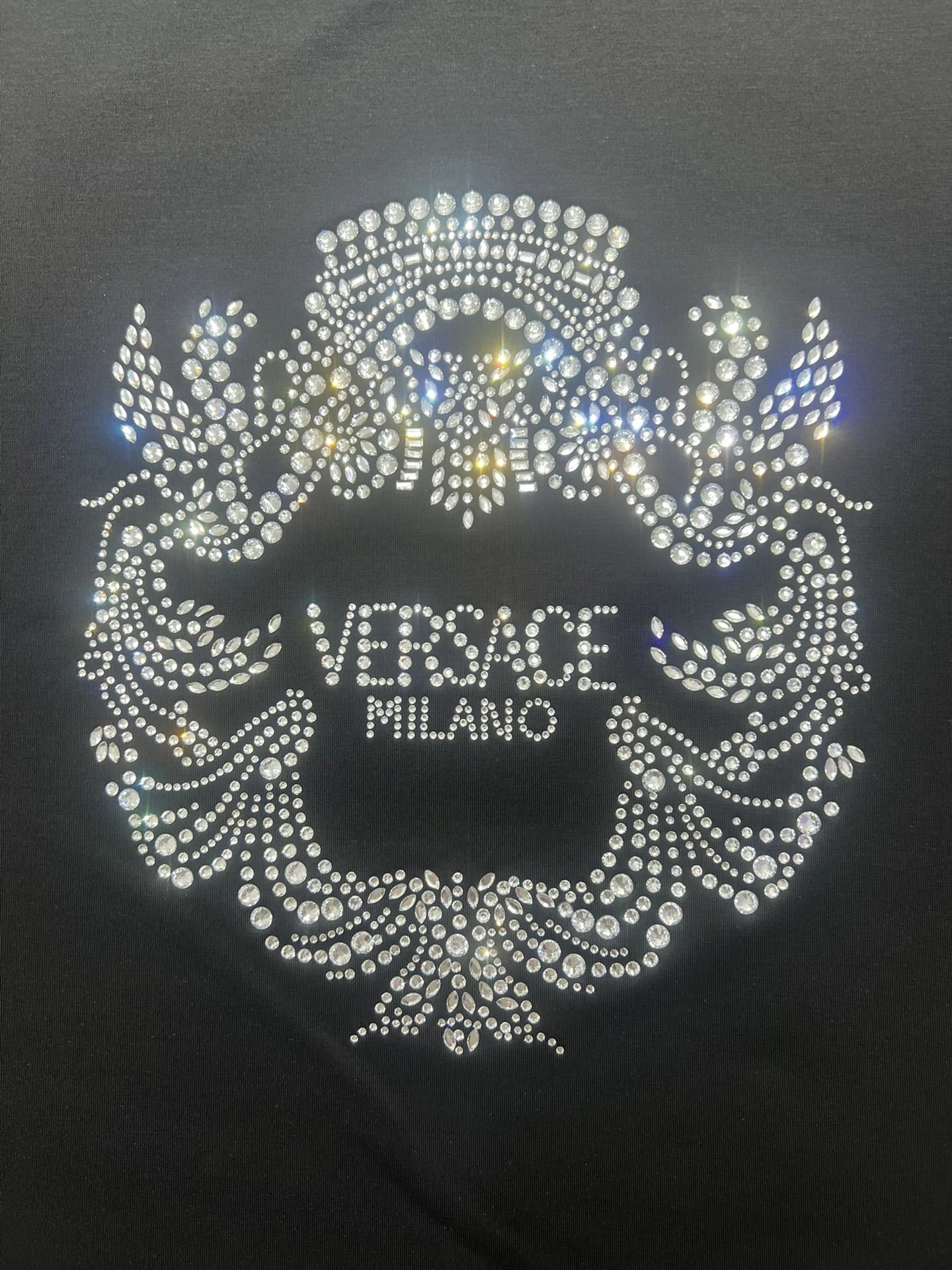 wg.luxury- V5rs135 Crest logo 3Colour item:E-F409A0407-3